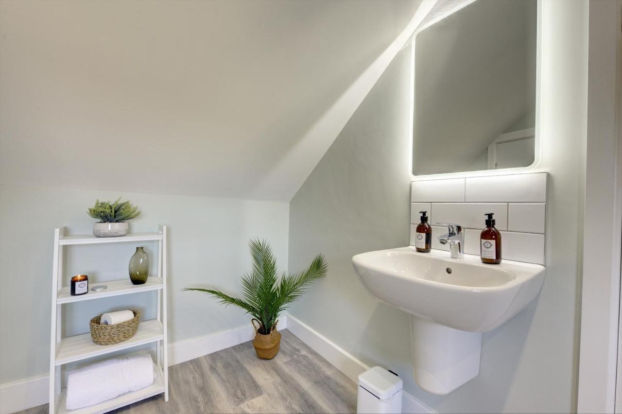 The Nook - A Modern 2 Bedroom Loft With Parking Ripon Eksteriør bilde